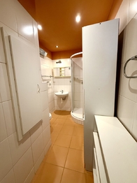 koupelna - Prodej bytu 2+1 v osobním vlastnictví 64 m², Mariánské Lázně