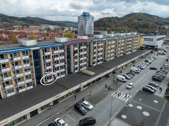 označený byt ze strany náměstí - Pronájem bytu 2+1 v družstevním vlastnictví 60 m², Vsetín