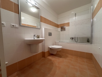 Pronájem bytu 2+kk v osobním vlastnictví 68 m², Praha 4 - Podolí