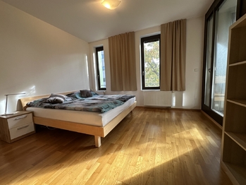 Pronájem bytu 2+kk v osobním vlastnictví 68 m², Praha 4 - Podolí