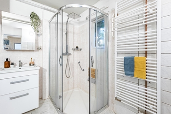 Koupelna + wc - Prodej domu 150 m², Úvaly