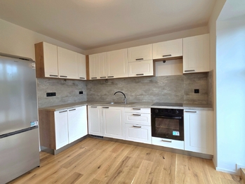 Pronájem bytu 2+kk v osobním vlastnictví 102 m², Všenory