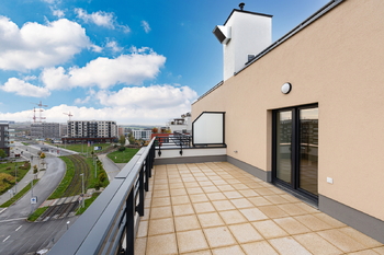 Pronájem bytu 1+kk v osobním vlastnictví 73 m², Praha 5 - Hlubočepy