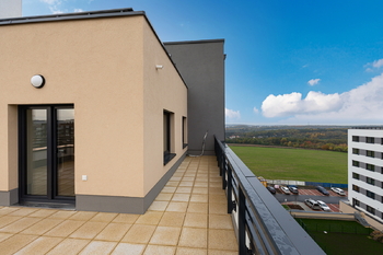Pronájem bytu 1+kk v osobním vlastnictví 73 m², Praha 5 - Hlubočepy