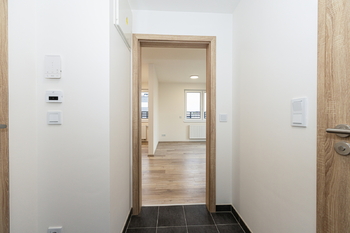 Pronájem bytu 1+kk v osobním vlastnictví 73 m², Praha 5 - Hlubočepy