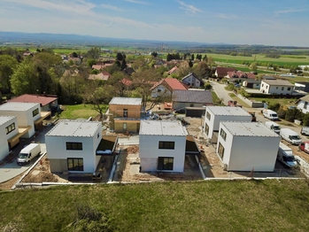 stav ke dni 28.4.2026 - Prodej domu 95 m², Hůry