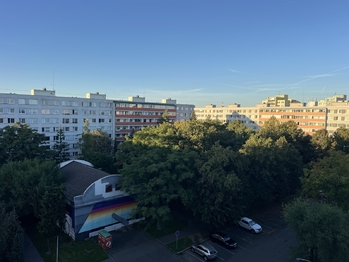 výhled - Prodej bytu 1+1 v osobním vlastnictví 40 m², Praha 8 - Střížkov