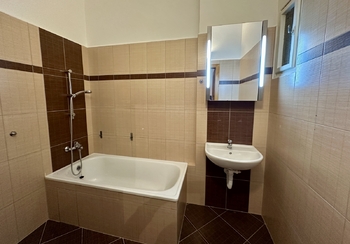 Pronájem bytu 3+1 v osobním vlastnictví 91 m², Praha 4 - Podolí