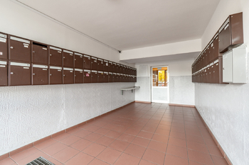 Prodej bytu 2+kk v osobním vlastnictví 52 m², Praha 10 - Záběhlice