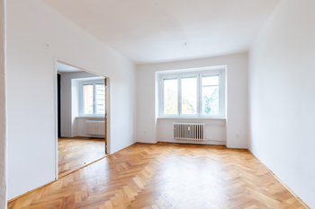 1. pokoj - Pronájem bytu 2+1 v osobním vlastnictví 62 m², Praha 8 - Kobylisy