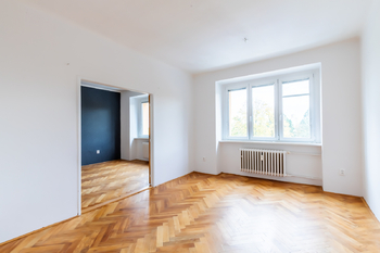 1. pokoj - Pronájem bytu 2+1 v osobním vlastnictví 62 m², Praha 8 - Kobylisy