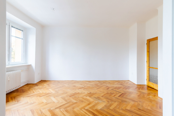 1. pokoj - Pronájem bytu 2+1 v osobním vlastnictví 62 m², Praha 8 - Kobylisy