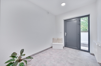 Vstupní chodba - reálný stav - Prodej domu 164 m², Františkovy Lázně