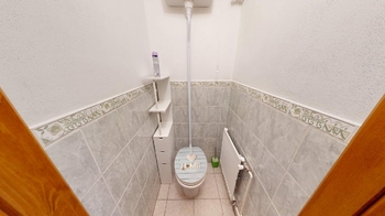 WC - Prodej bytu 3+1 v osobním vlastnictví 220 m², Praha 6 - Suchdol