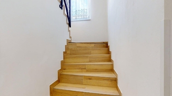 Prodej bytu 3+1 v osobním vlastnictví 220 m², Praha 6 - Suchdol