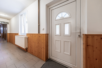 Prodej restaurace 670 m², Zbrašín