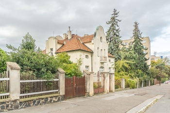 Prodej domu 200 m², Praha 10 - Strašnice