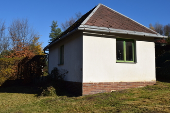 Pohled ze zahrady - Pronájem garáže 28 m², Jeseník