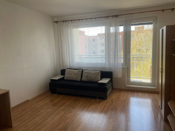 obývák - Pronájem bytu 3+1 v osobním vlastnictví 68 m², Zlín