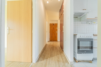 Prodej bytu 3+1 v osobním vlastnictví 69 m², Hostivice