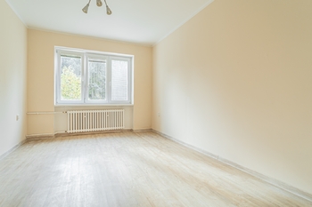Prodej bytu 3+1 v osobním vlastnictví 69 m², Hostivice