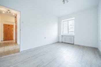 Prodej bytu 3+1 v osobním vlastnictví 69 m², Hostivice