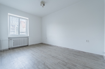 Prodej bytu 3+1 v osobním vlastnictví 69 m², Hostivice