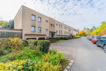 Prodej bytu 3+1 v osobním vlastnictví 69 m², Hostivice