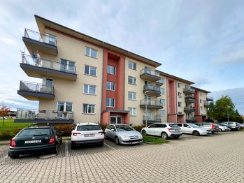 Prodej bytu 1+kk v osobním vlastnictví 38 m², Roztoky