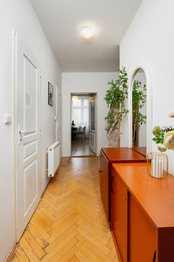 Prodej bytu 2+kk v osobním vlastnictví 48 m², Praha 3 - Vinohrady