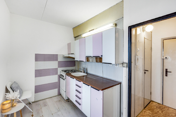 Prodej bytu 2+kk v družstevním vlastnictví 39 m², Praha 4 - Kamýk