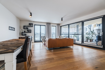 Pronájem bytu 3+kk v osobním vlastnictví 3490 m², Praha 8 - Libeň