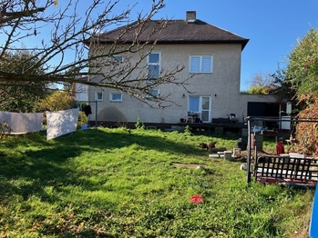 pohled ze zahrady - Prodej domu 264 m², Roztoky