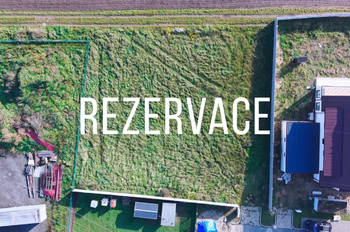 Prodej pozemku 1066 m², Nedomice