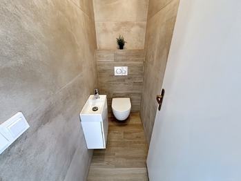 WC samostatné - Prodej domu 100 m², Srubec
