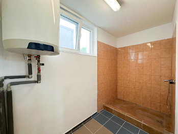 Pronájem garáže, Praha 9 - Vinoř