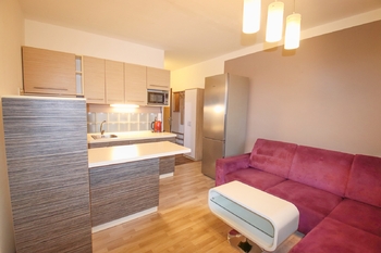 obývací pokoj - Pronájem bytu 2+kk v osobním vlastnictví 37 m², České Budějovice