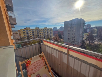 výhled z balkonu - Pronájem bytu 2+kk v osobním vlastnictví 37 m², České Budějovice