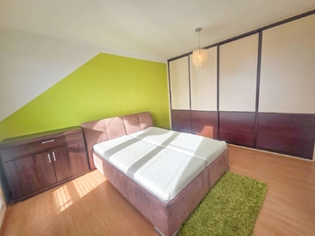 ložnice - Pronájem bytu 2+kk v osobním vlastnictví 37 m², České Budějovice