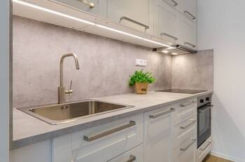 Detail kuchňské linky - Pronájem bytu 2+kk v osobním vlastnictví 43 m², Praha 5 - Stodůlky