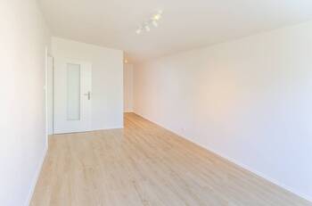 Obývací pokoj - Pronájem bytu 2+kk v osobním vlastnictví 43 m², Praha 5 - Stodůlky