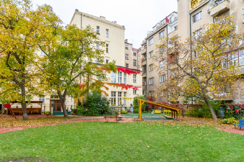 Prodej bytu 4+1 v osobním vlastnictví 217 m², Praha 7 - Holešovice