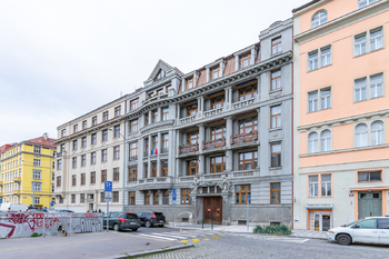 Prodej bytu 4+1 v osobním vlastnictví 217 m², Praha 7 - Holešovice