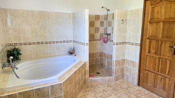 Prodej obchodních prostor 380 m², Tlumačov