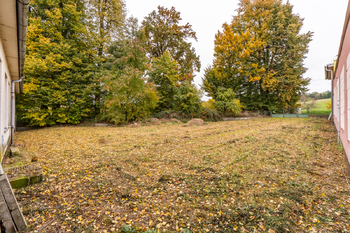 Prodej malého objektu 300 m², Lesonice