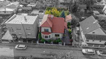 Pohled na dům z ulice - Prodej domu 127 m², Úvaly