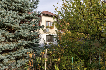 Pohled ze zahrady - Prodej domu 127 m², Úvaly