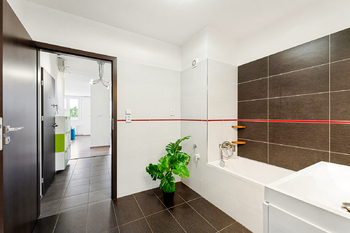 Prodej bytu 2+kk v osobním vlastnictví 68 m², Praha 8 - Bohnice