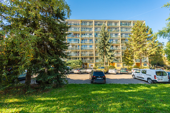 Prodej bytu 2+kk v osobním vlastnictví 68 m², Praha 8 - Bohnice