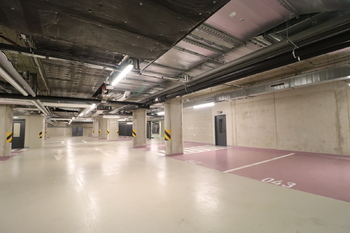 Garážové stání - Pronájem bytu 2+kk v družstevním vlastnictví 59 m², Praha 5 - Stodůlky